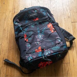 🌺 DAKINE 🌺 WNDR 18L BACKPACK Twilightfl